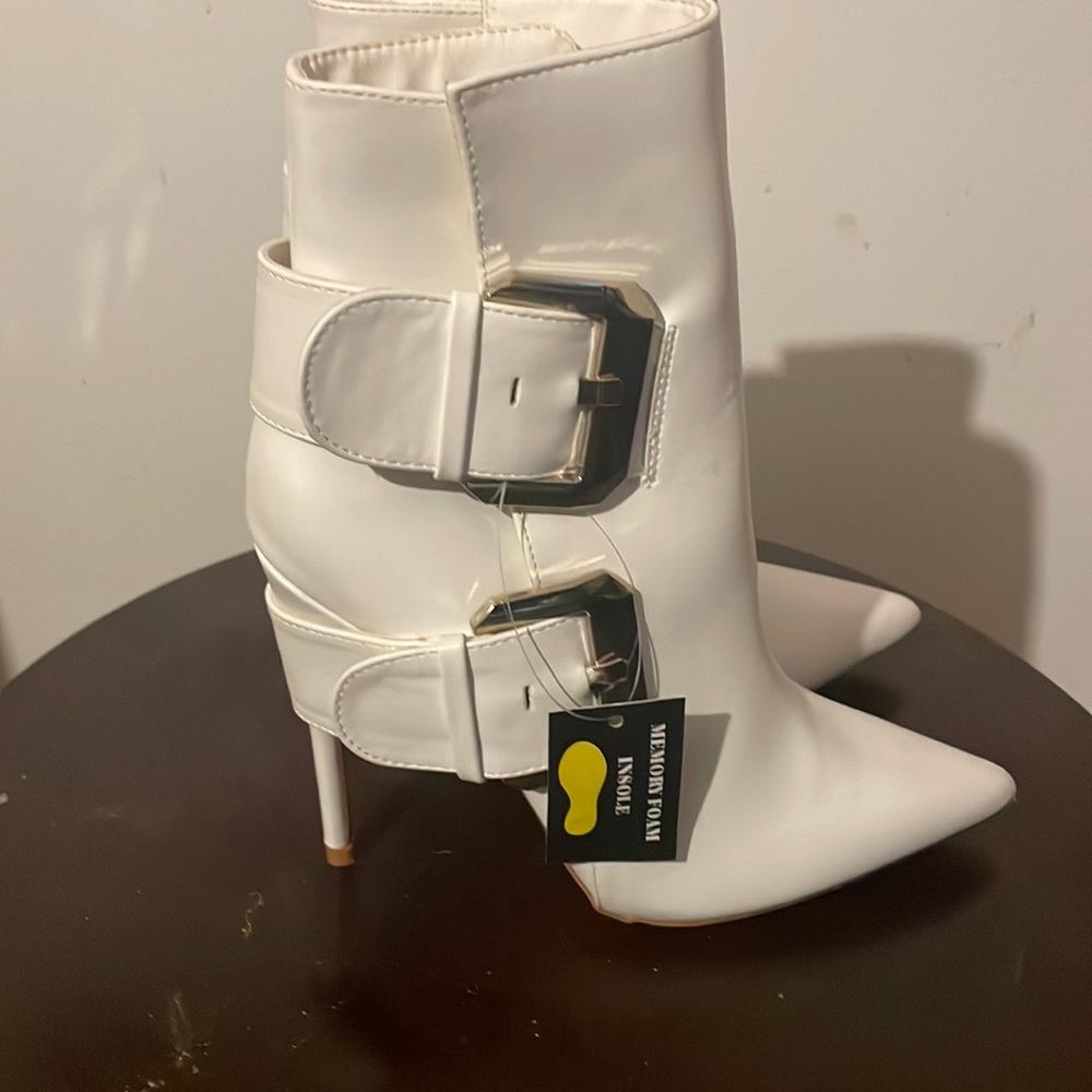 Fashion Nova White Boots New Beautiful